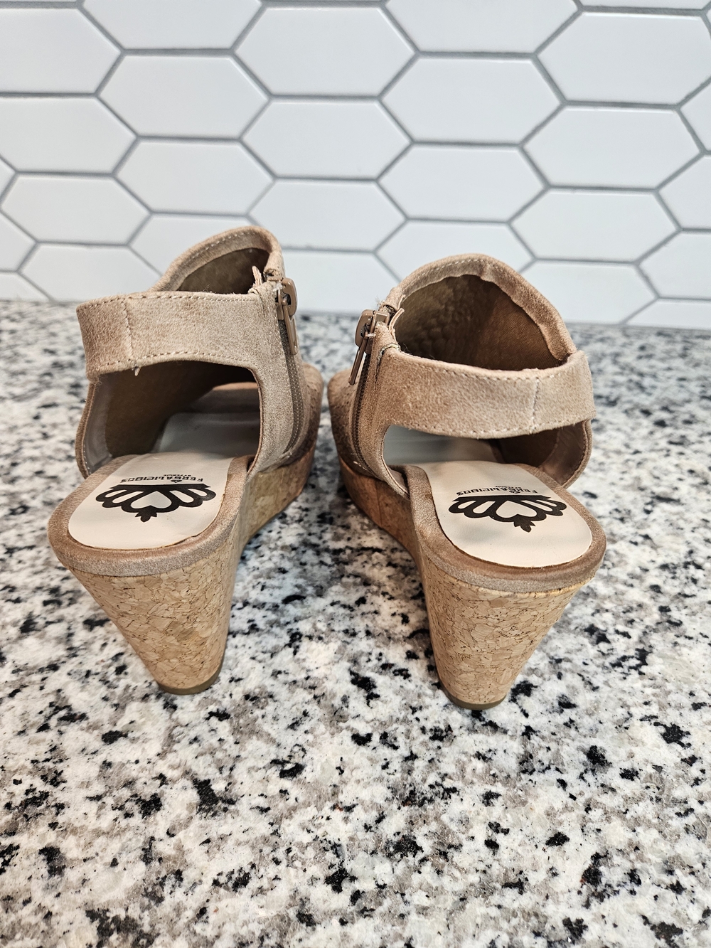 Woven Suede Open-Toe Slingback Wedge Sandals - Taupe Size 7.5 - Picture 2 of 6